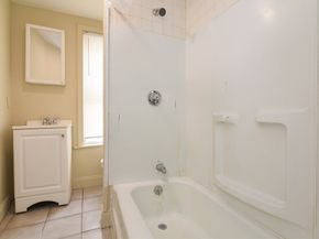 10 Essex Ct, Lynn MA 01902