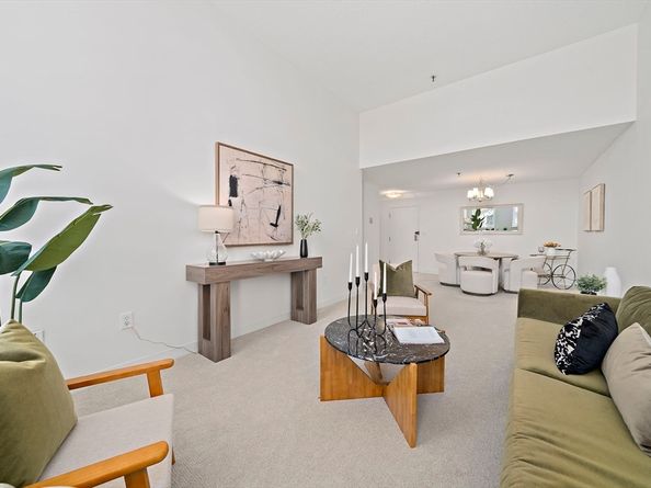 76 Elm St 114, Boston MA 02130