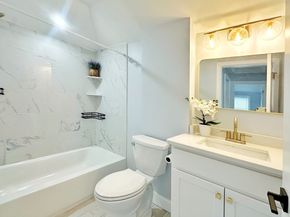 28 Arnold St 28, Quincy MA 02169