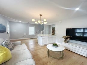 28 Arnold St 28, Quincy MA 02169