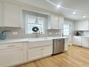 28 Arnold St 28, Quincy MA 02169
