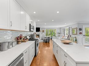 22 Jacobs Rd, Southbridge MA 01550