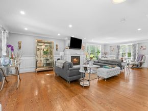 22 Jacobs Rd, Southbridge MA 01550