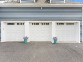 22 Jacobs Rd, Southbridge MA 01550