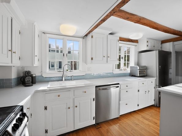 44 Church St, Wakefield MA 01880