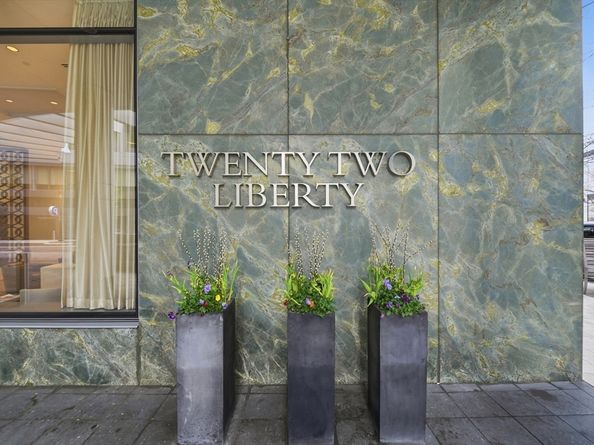 22 Liberty Dr 9F, Boston MA 02110