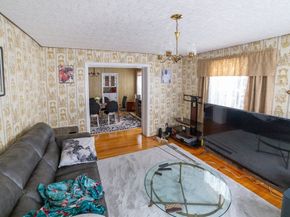 5 Suffield St, Worcester MA 01610