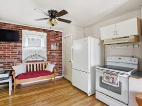 13 Clapp Rd, Hanover MA 02339