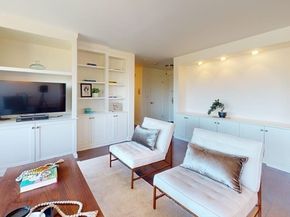 10 Hammond Pond Parkway 607, Newton MA 02467