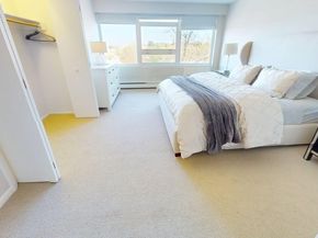 10 Hammond Pond Parkway 607, Newton MA 02467