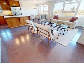 10 Hammond Pond Parkway 607, Newton MA 02467