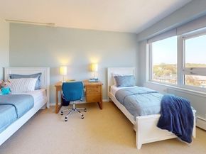 10 Hammond Pond Parkway 607, Newton MA 02467
