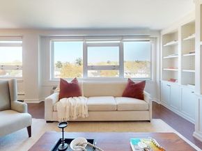 10 Hammond Pond Parkway 607, Newton MA 02467