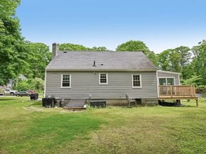 18 Carleton Rd, Leicester MA 01542