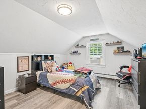 18 Carleton Rd, Leicester MA 01542