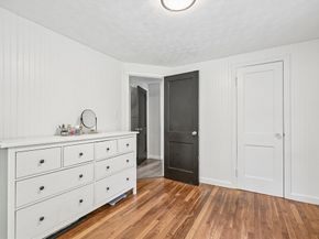 18 Carleton Rd, Leicester MA 01542
