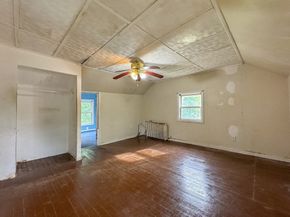 484 S Franklin St, Holbrook MA 02343
