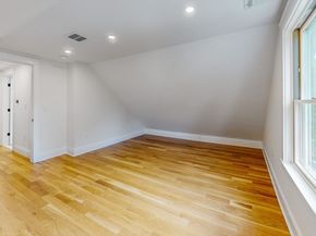 37 Oakland St, Wellesley MA 02481