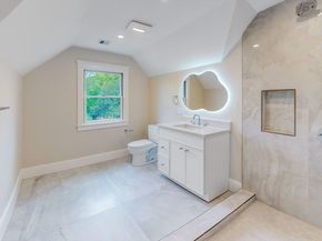 37 Oakland St, Wellesley MA 02481