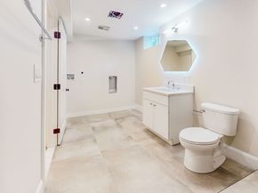 37 Oakland St, Wellesley MA 02481