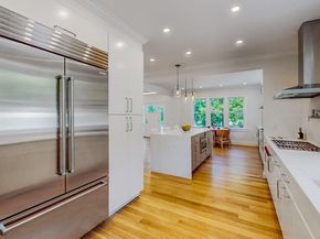 37 Oakland St, Wellesley MA 02481