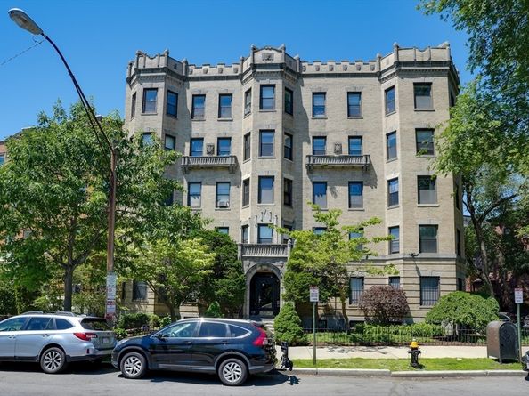 51 Park Drive 27, Boston MA 02215