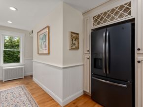 107 Winter Hill Rd, Holden MA 01520
