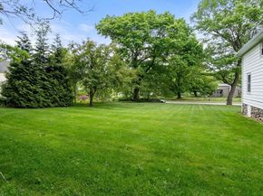 107 Winter Hill Rd, Holden MA 01520