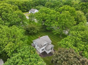107 Winter Hill Rd, Holden MA 01520
