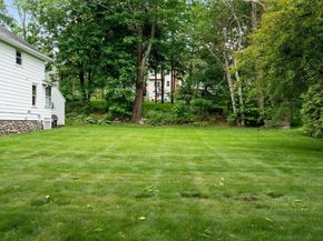 107 Winter Hill Rd, Holden MA 01520