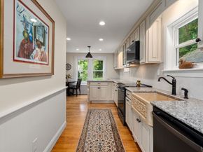 107 Winter Hill Rd, Holden MA 01520