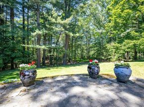 42 Birchtree Dr, Westwood MA 02090