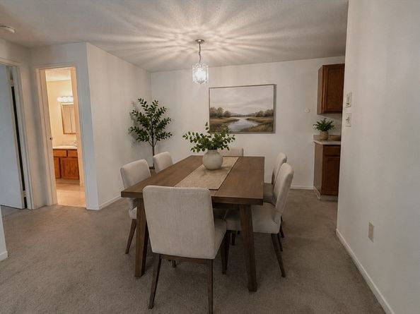 25 Village Rock Ln 12, Natick MA 01760