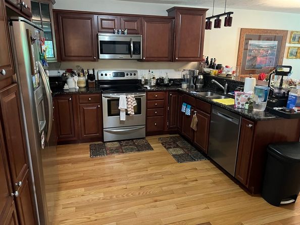 9 Daniel Dr 9, Oxford MA 01537