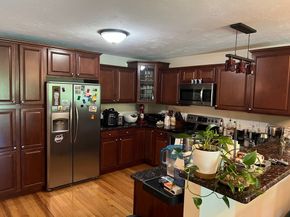 9 Daniel Dr 9, Oxford MA 01537