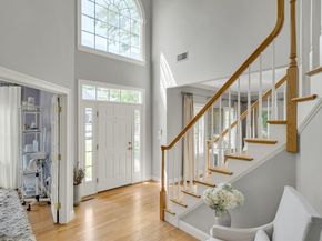 4 Carter Dr, Natick MA 01760