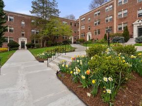 1500 Beacon St 4, Brookline MA 02446