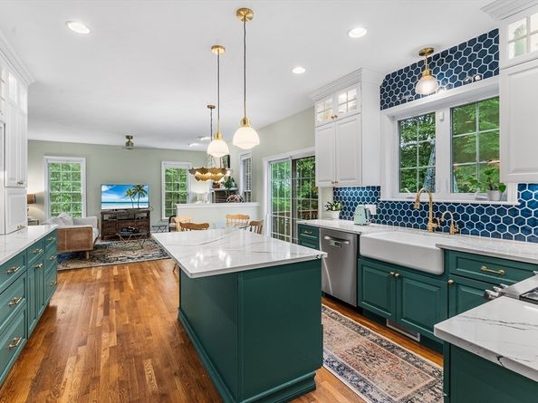 15 Gervais Way, Uxbridge MA 01569