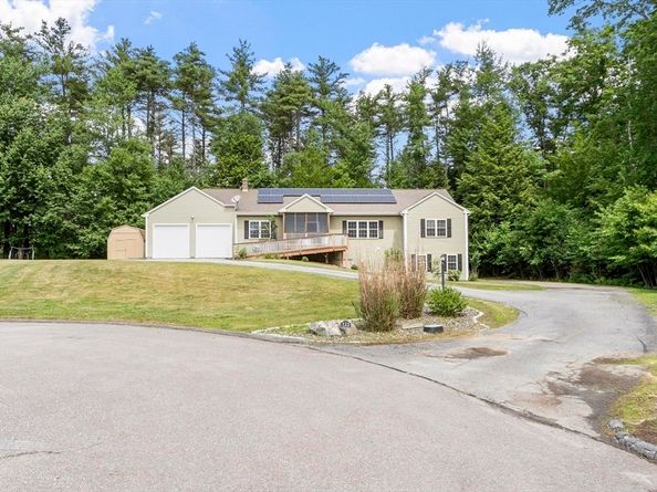 123 Laitinen Dr, Gardner MA 01440