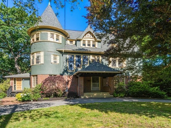 379 Central Street, Newton MA 02466