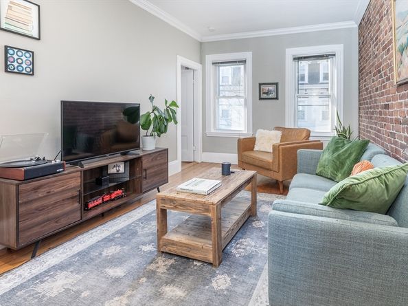 192 W 5th 2, Boston MA 02127