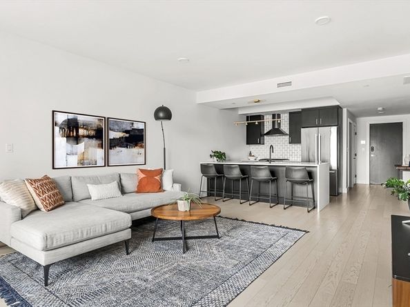 395 Alewife Brook Parkway 3H, Somerville MA 02144