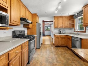 4 Haddad Ave, Randolph MA 02368