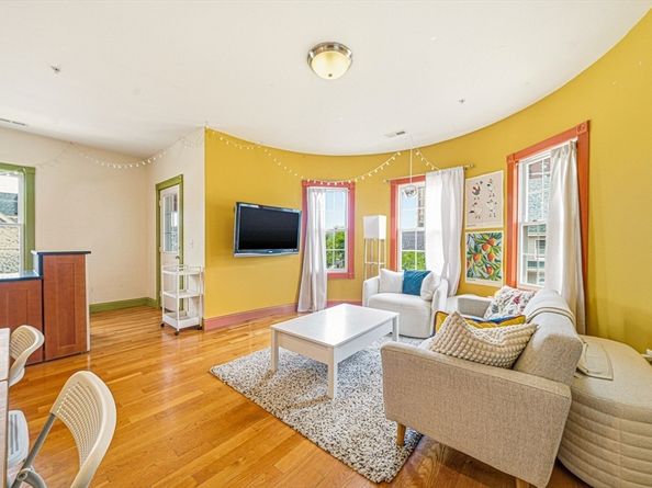 12-14 Everett St 202, Boston MA 02134