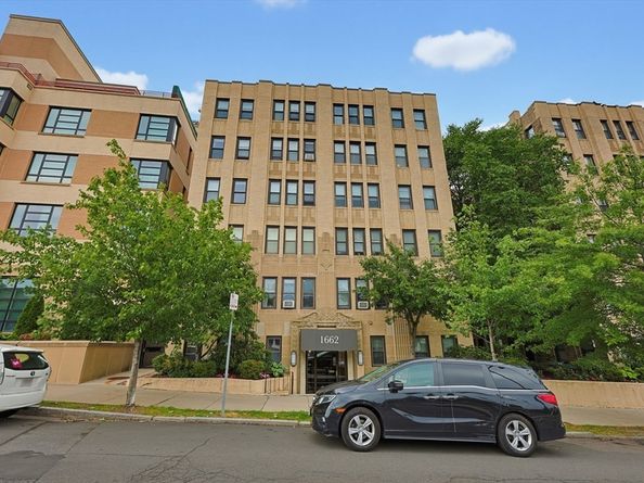 1662 Commonwealth Ave 43, Boston MA 02135