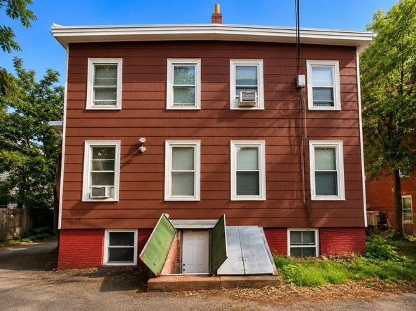 23-25 Inman St, Cambridge MA 02139