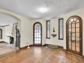 128 Dudley St, Brookline MA 02445