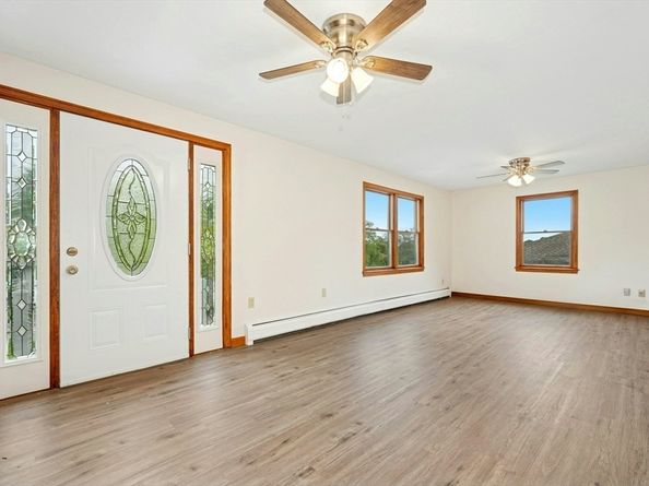 45 Dillon St, Worcester MA 01604
