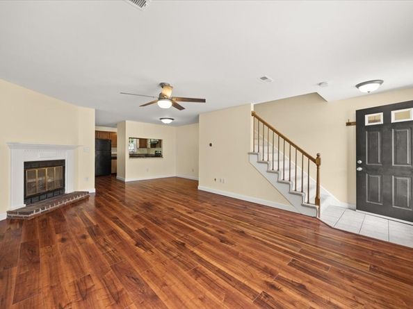 728 Auburn St H3, Whitman MA 02382