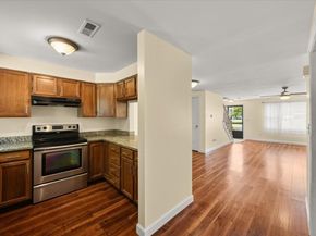 728 Auburn St H3, Whitman MA 02382